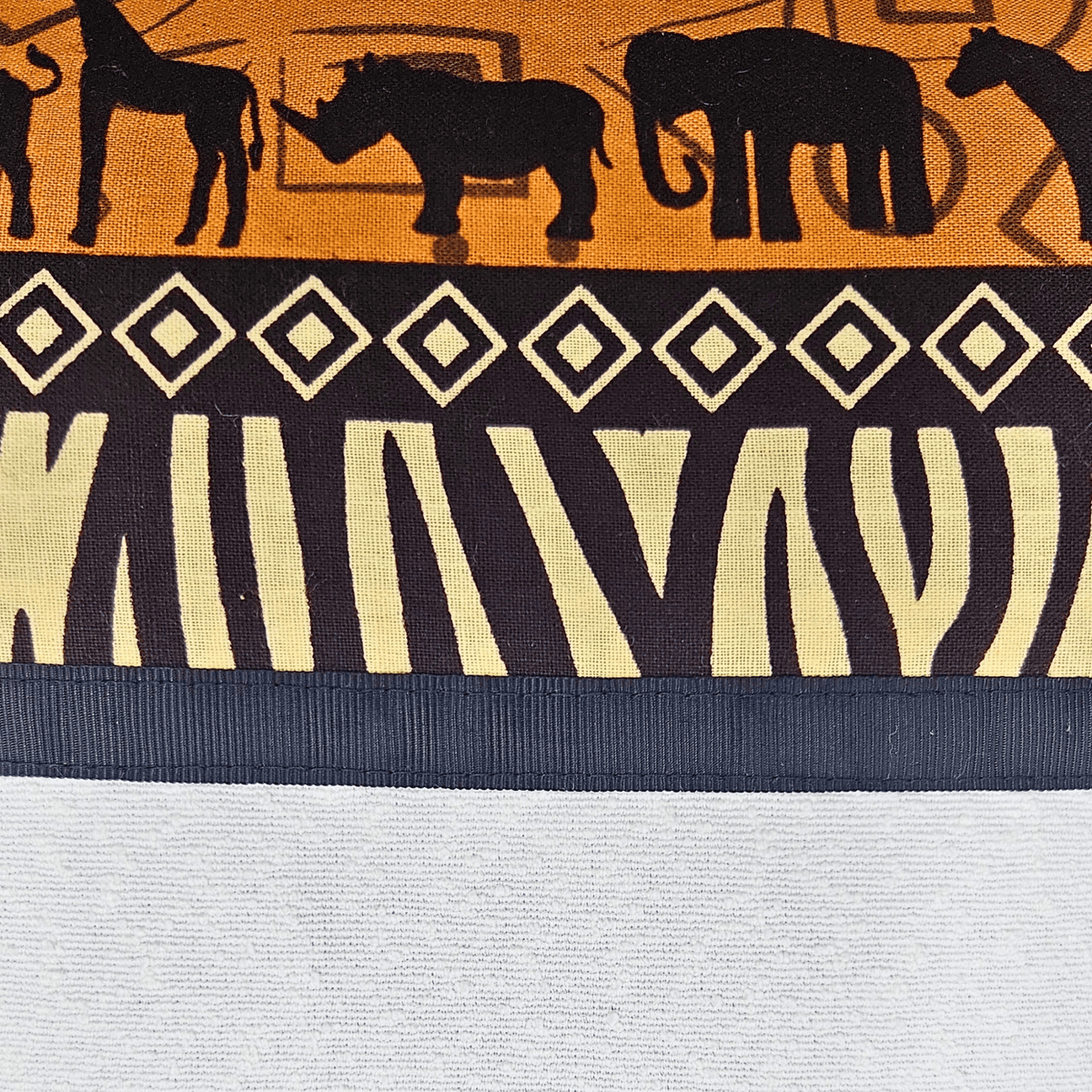 image d'un coussin en wax avec aperçu des motifs animaux