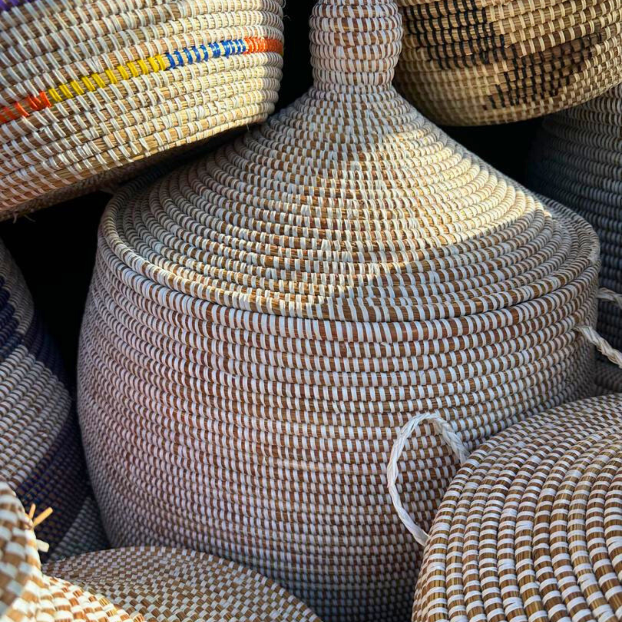 grand panier blanc pour le linge